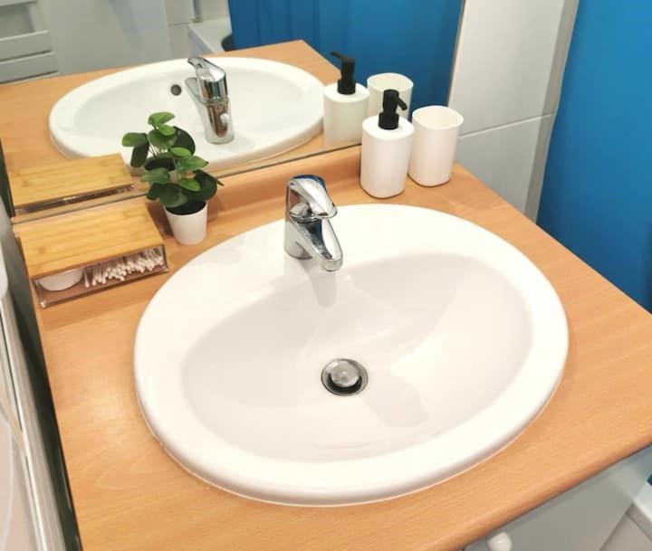 Chic 2Chambres,70M²+Balcon+Parking+Wifi ナント エクステリア 写真
